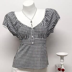 ♥️Hello Gorgeous! Black & White Gingham Puff Sleeve Top